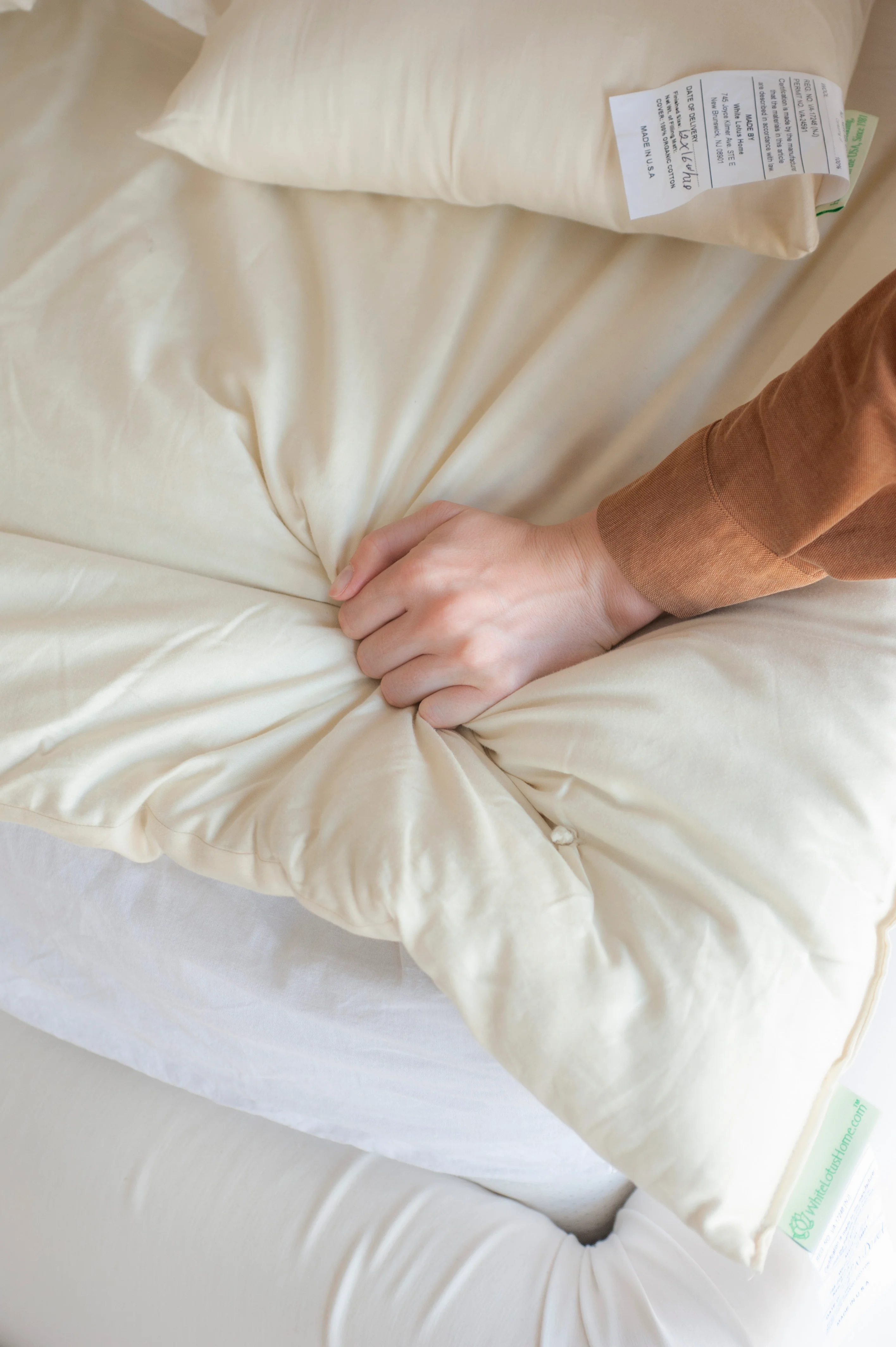 100% Wool Duvet Encased in Organic Cotton - Image 4